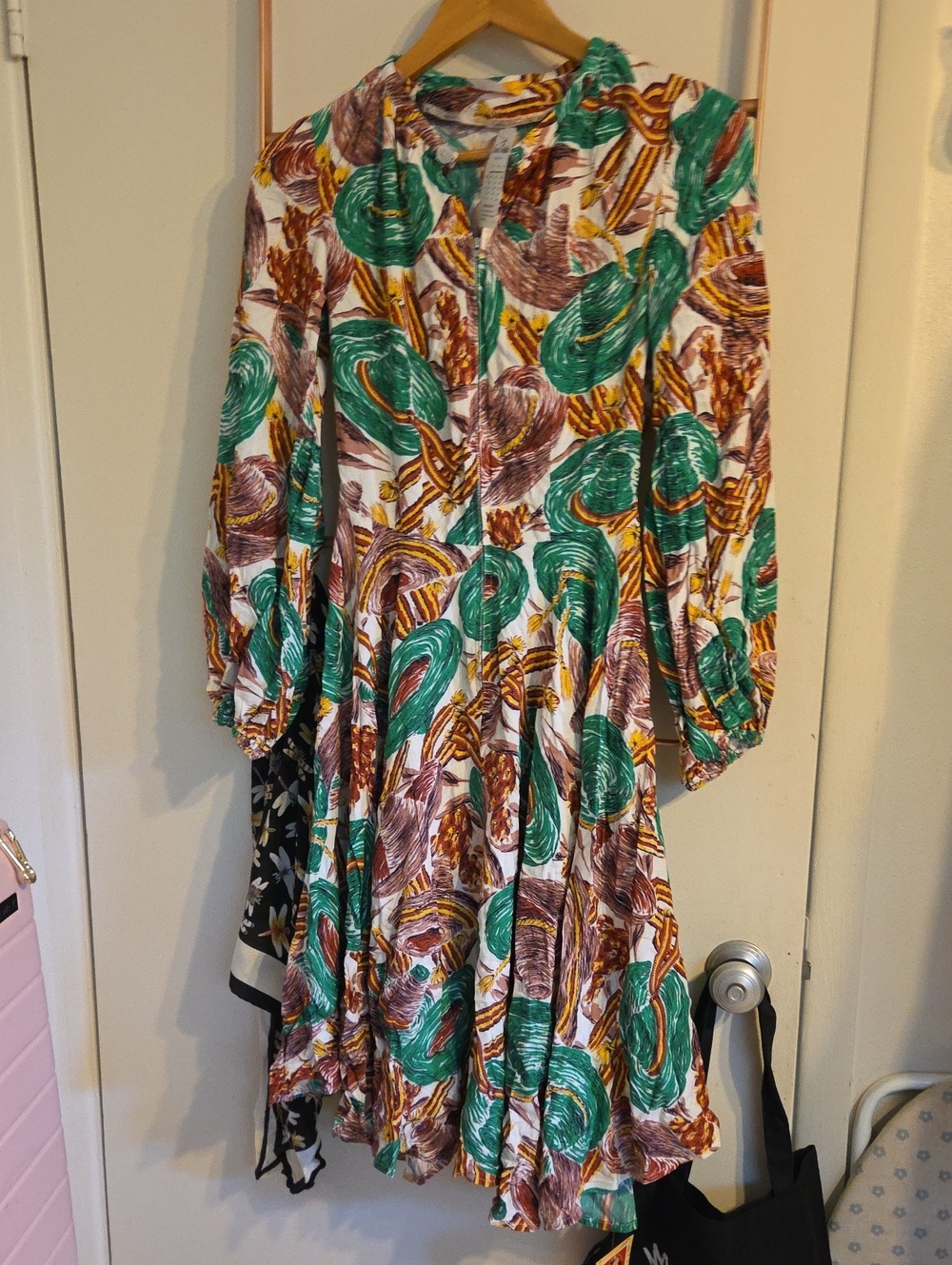 Bernie Dexter Long Sleeve Green & Brown Mexican Hat Dance  Print Women's Dress